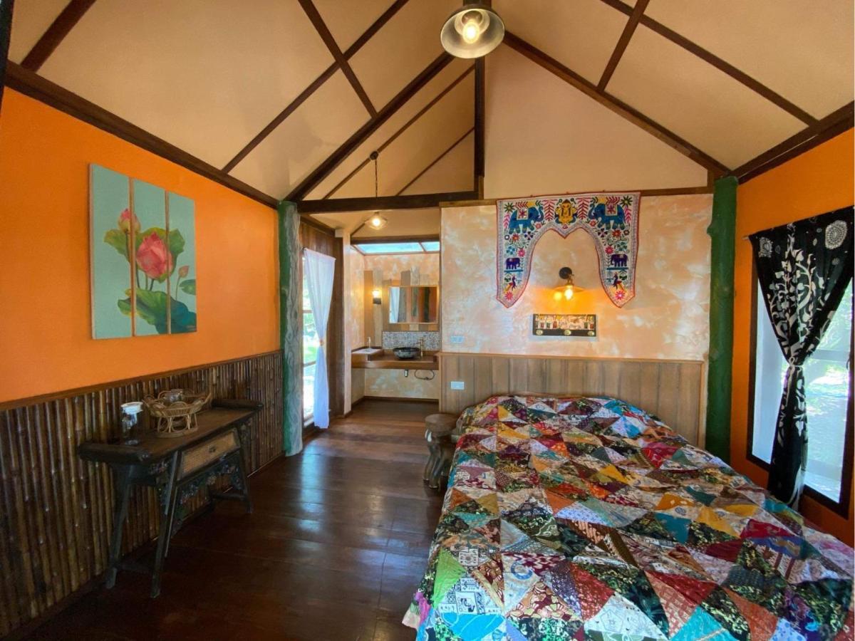 Pp Land Beach Eco Resort Koh Phayam Esterno foto