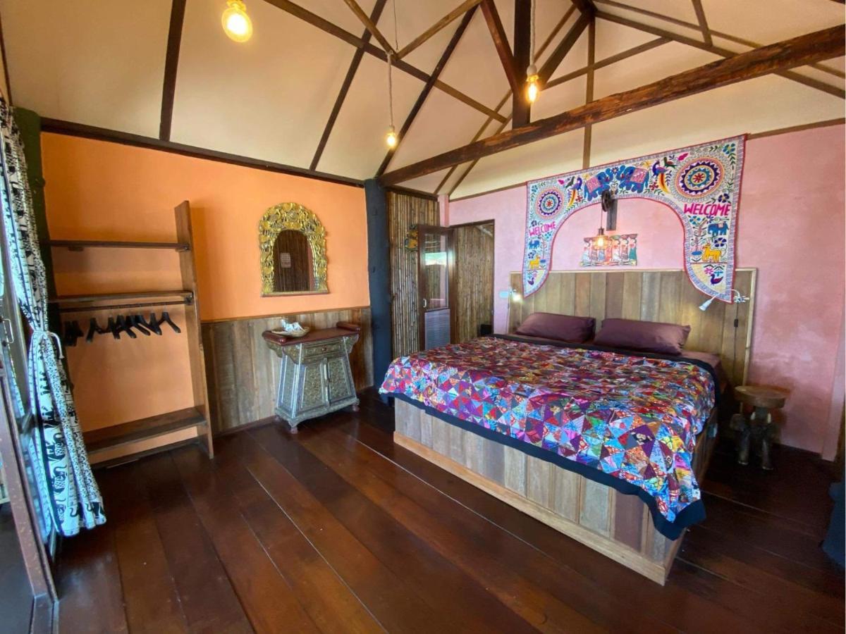 Pp Land Beach Eco Resort Koh Phayam Esterno foto
