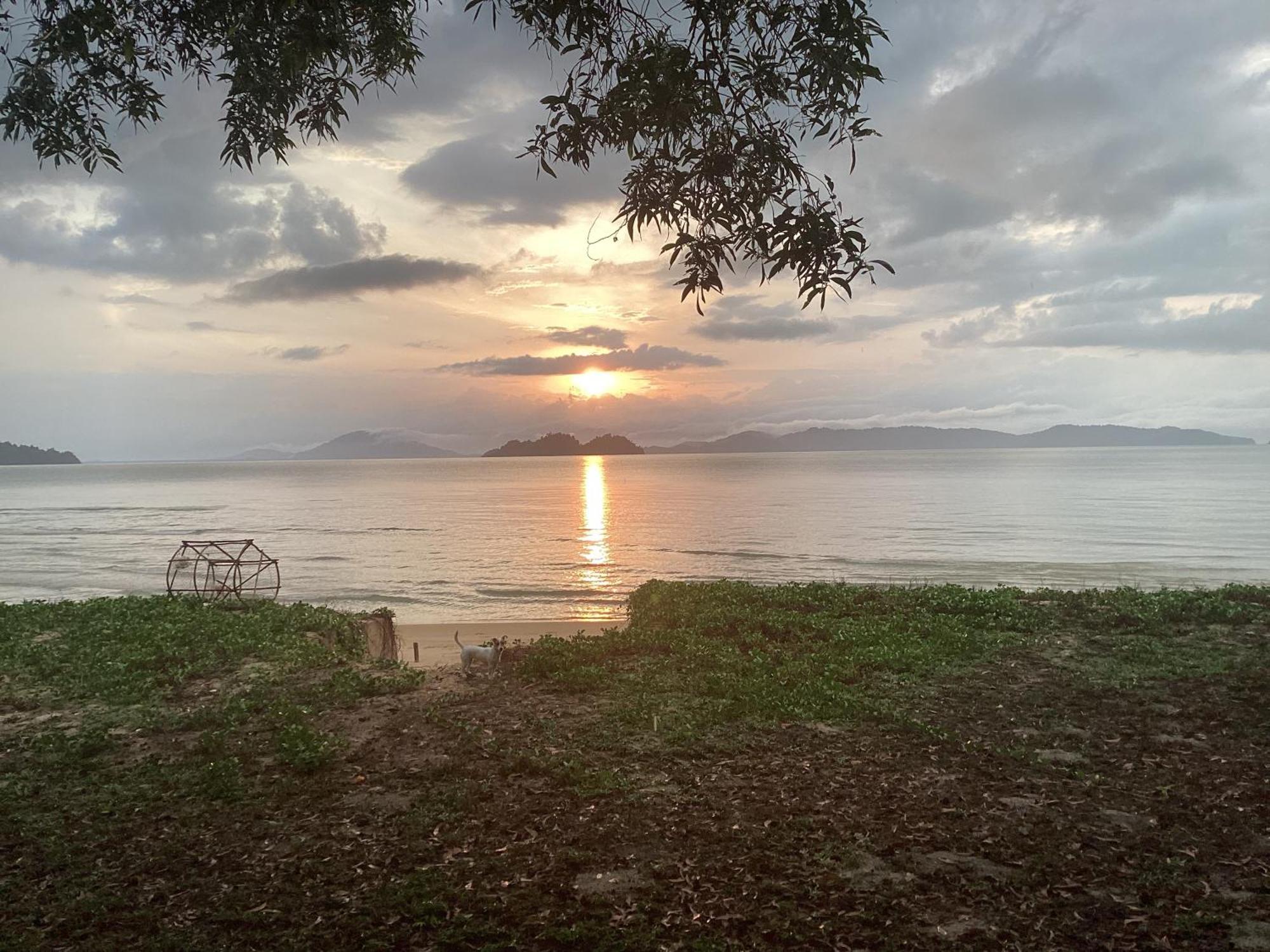Pp Land Beach Eco Resort Koh Phayam Esterno foto