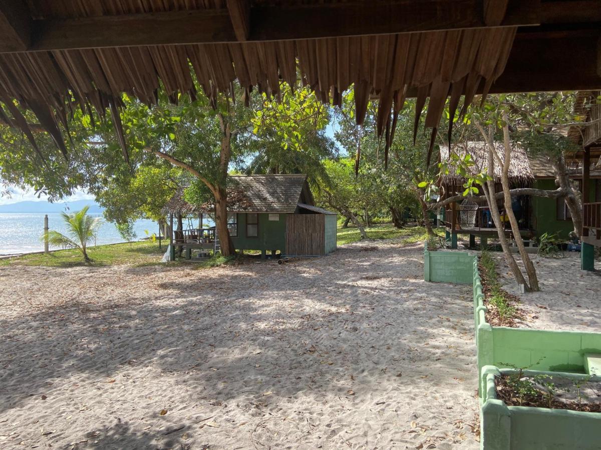 Pp Land Beach Eco Resort Koh Phayam Esterno foto